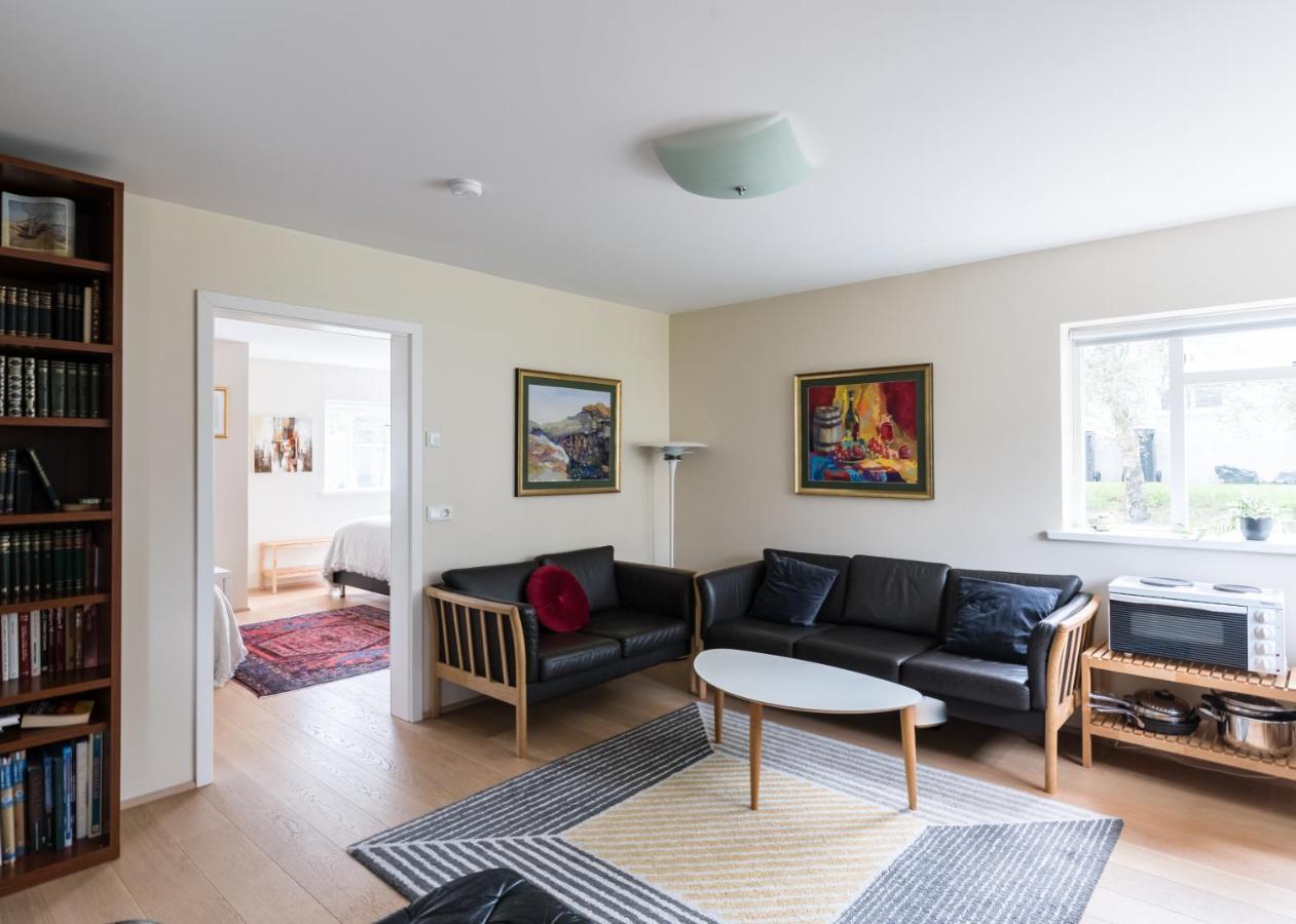 Guesthouse Akureyri - Apartments Near Down Town Dış mekan fotoğraf